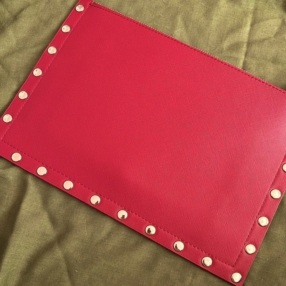 Brand New White House Black Market Maroon Studded Floral Large Wristlet Clutch - Picture 6 of 14